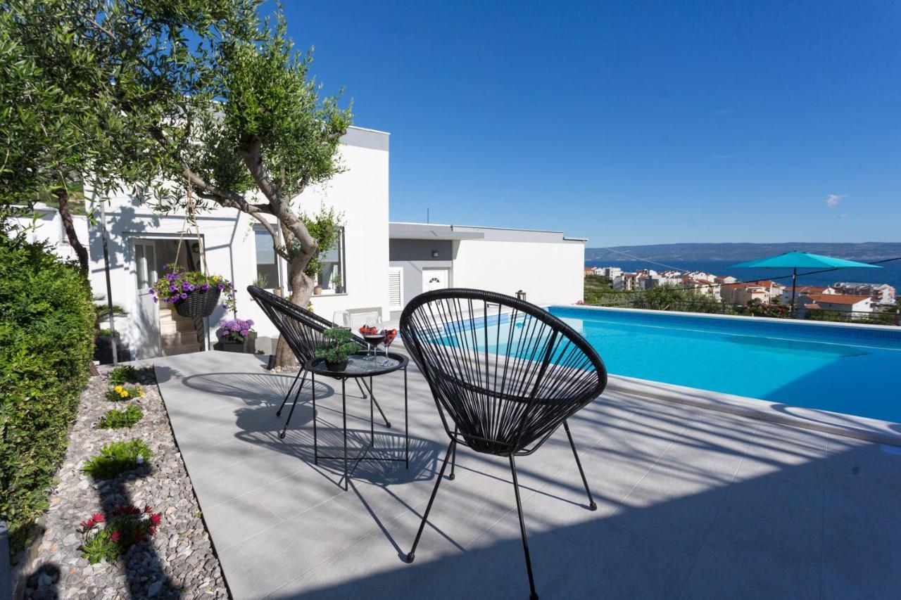 Apartments Lidija: Sea View with Exclusive Hot Tub or Pool Access Podstrana Exterior photo