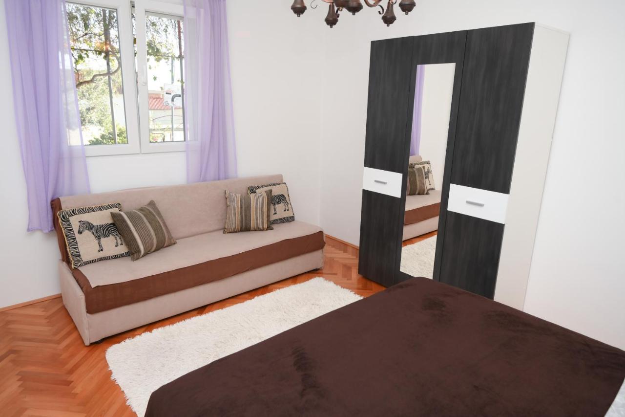 Apartments Lidija: Sea View with Exclusive Hot Tub or Pool Access Podstrana Exterior photo